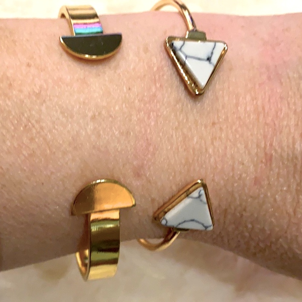 🔥2/$20🔥 Set of 2 Gold Bracelets!!!
